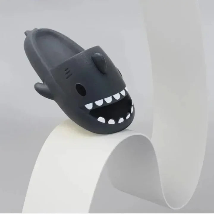 פיור קומפורט – כפכפי לונה שארק 🦈